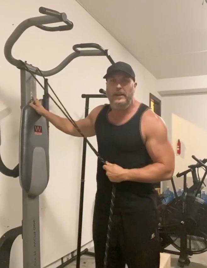 How to Make a Home Gym Out of A Rope and a Sheet